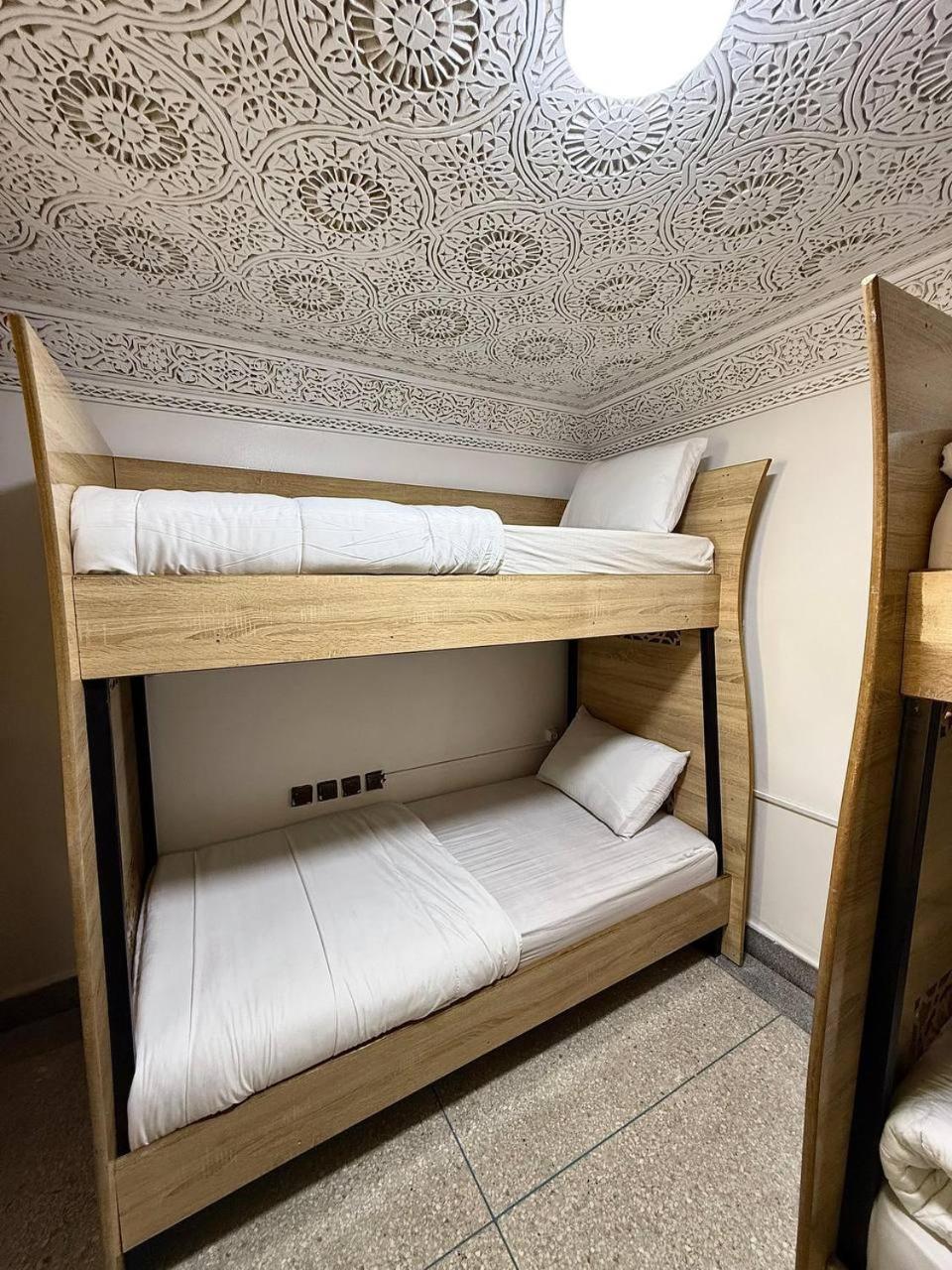 Bed 8-Bed Mixed Dormitory Room