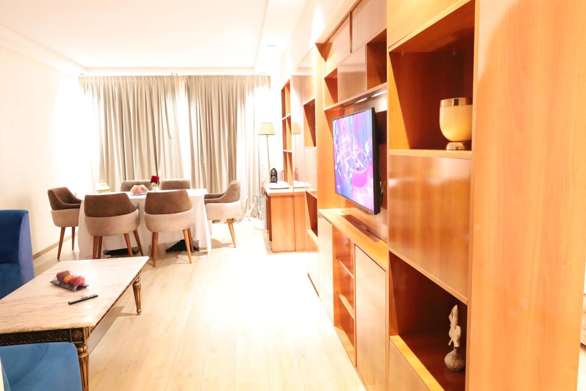 JUNIOR SUITE
